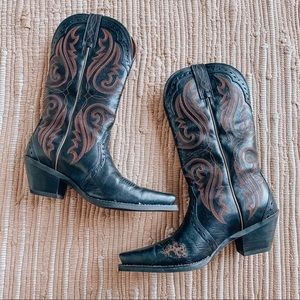 ARIAT COWBOY STYLE LEATHER BOOTS